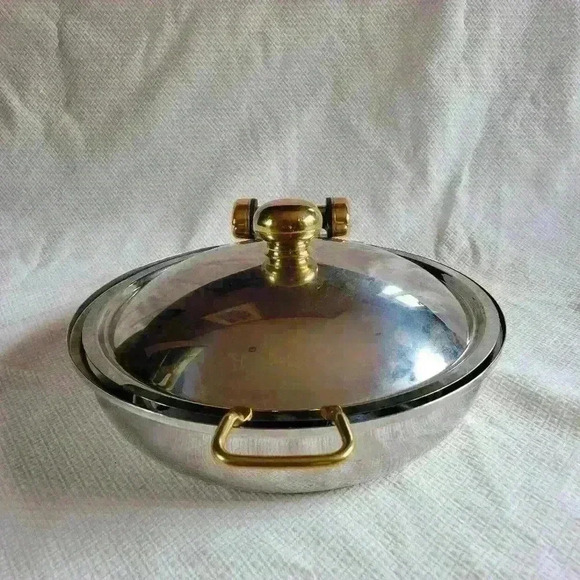 Induction Sauteuse Chafing Dish 6 Qt - Picture 3 of 8